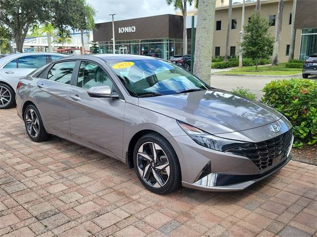 2022 Hyundai Elantra Limited — Sedan — 15,708 mi — Coconut Creek, FL