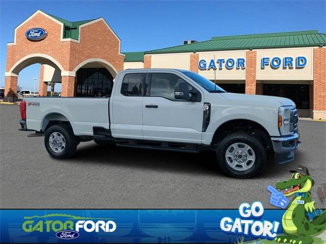 2025 Ford Super Duty F-350 XLT — Pickup Truck — 2,581 mi — Seffner, FL