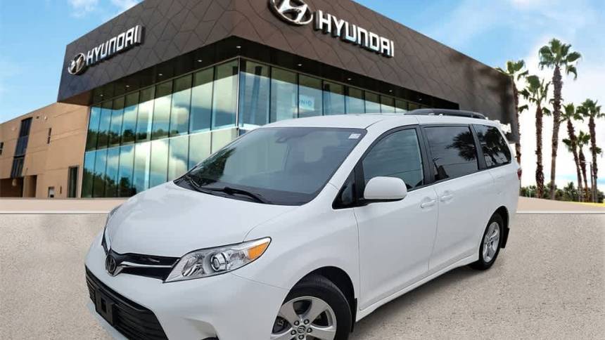 2020 Toyota Sienna LE — Minivan — 61,931 mi — Wesley Chapel, FL