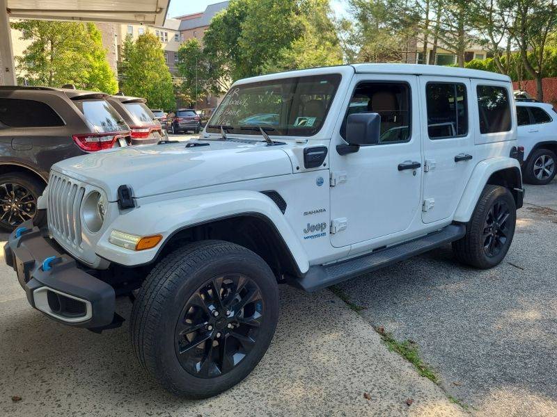 2022 Jeep Wrangler Sahara 4xe — SUV — 28,798 mi — Bethesda, MD