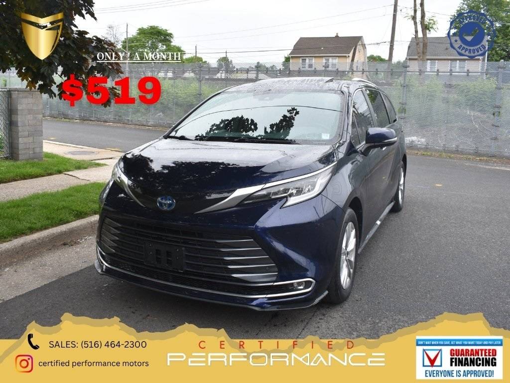 2022 Toyota Sienna Limited — Minivan — 46,504 mi — Valley Stream, NY