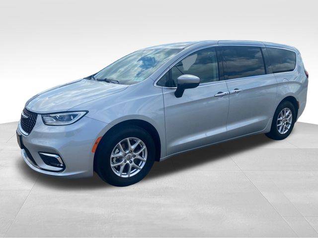 2023 Chrysler Pacifica Touring L — Minivan — 87,324 mi — Junction City, KS