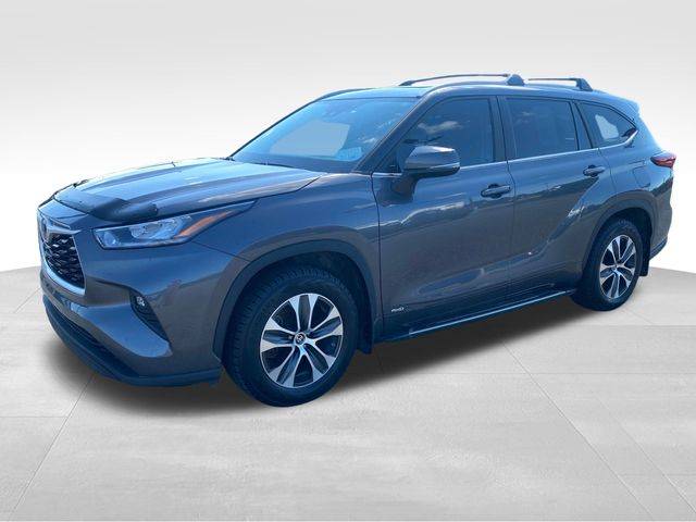 2023 Toyota Highlander Hybrid XLE — SUV — 21,537 mi — Junction City, KS