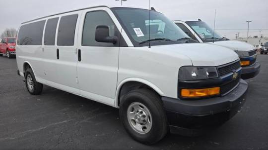2023 Chevrolet Express Passenger LS — Passenger Van — 14,580 mi — St. Louis, MO