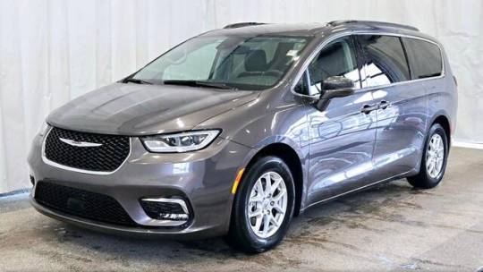 2022 Chrysler Pacifica Touring L — Minivan — 55,873 mi — St. Louis, MO