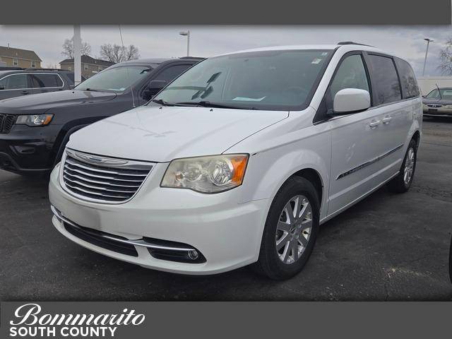 2013 Chrysler Town & Country Touring — Minivan — 136,102 mi — St. Louis, MO