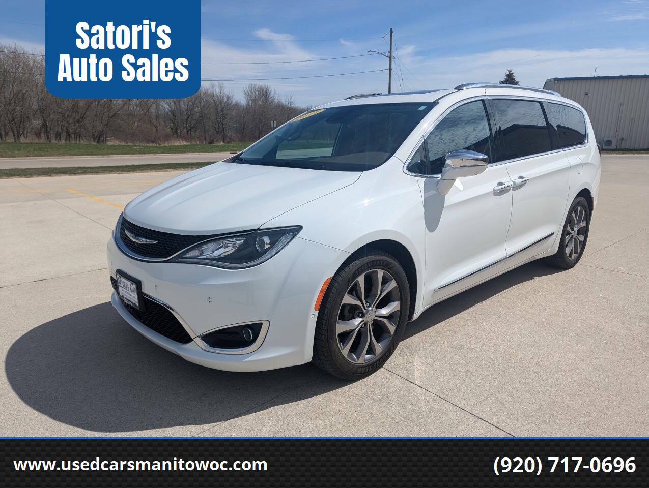 2017 Chrysler Pacifica Limited — Minivan — 113,318 mi — Manitowoc, WI