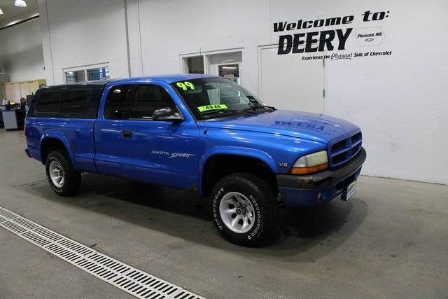 1999 Dodge Dakota SLT — Pickup Truck — 182,080 mi — Pleasent Hill, IA