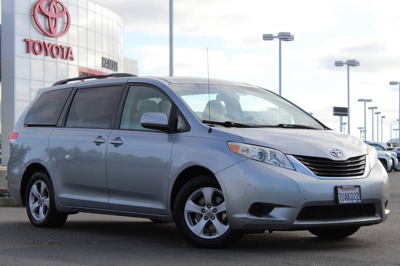 2012 Toyota Sienna LE — Minivan — 122,464 mi — Fairfield, CA