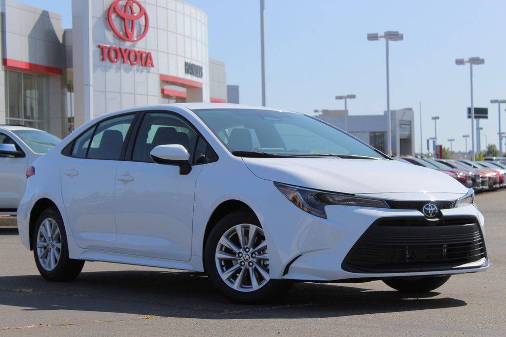 2025 Toyota Corolla LE — Sedan — 7 mi — Fairfield, CA