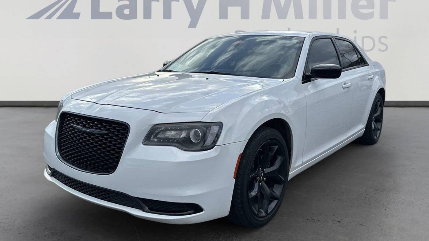 2022 Chrysler 300 Touring — Sedan — 35,139 mi — Albuquerque, NM
