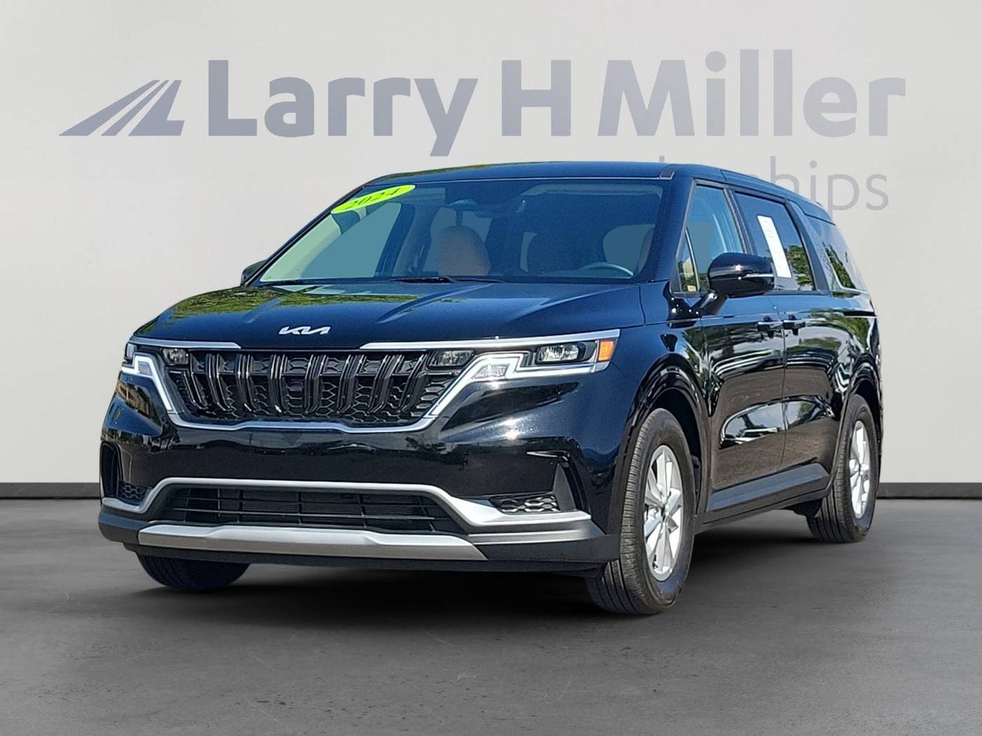 2024 Kia Carnival LXS — Minivan — 5,551 mi — Albuquerque, NM