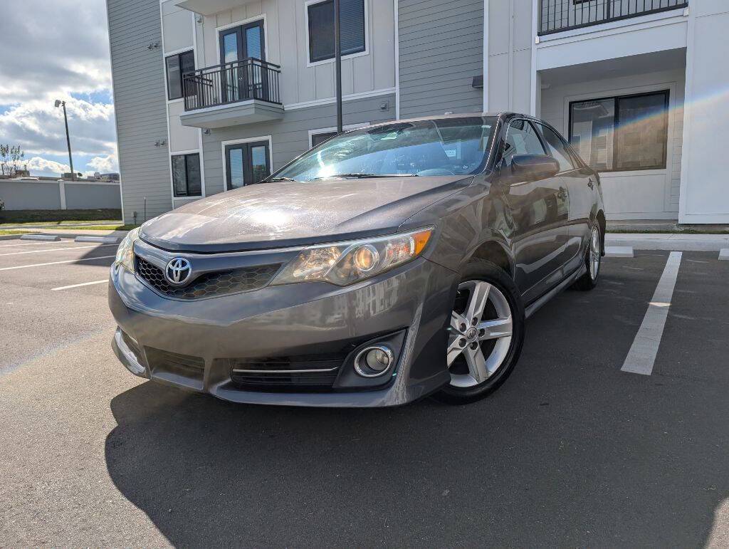 2014 Toyota Camry SE — Sedan — 169,816 mi — Tampa, FL