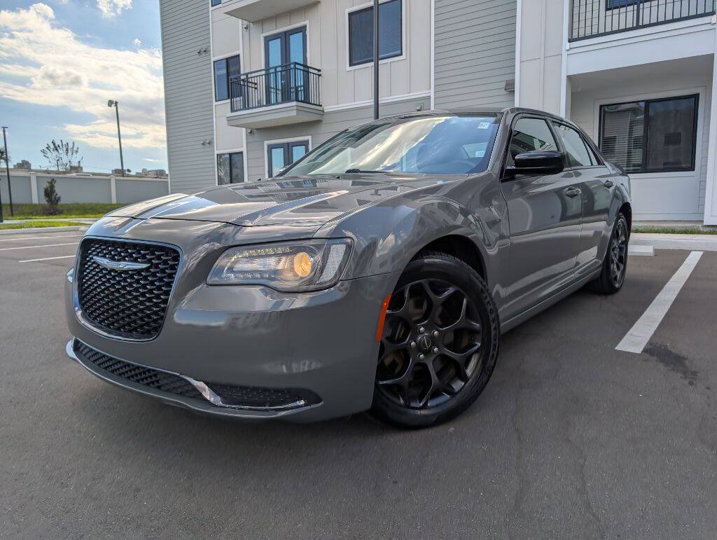 2019 Chrysler 300 Touring — Sedan — 120,426 mi — Tampa, FL