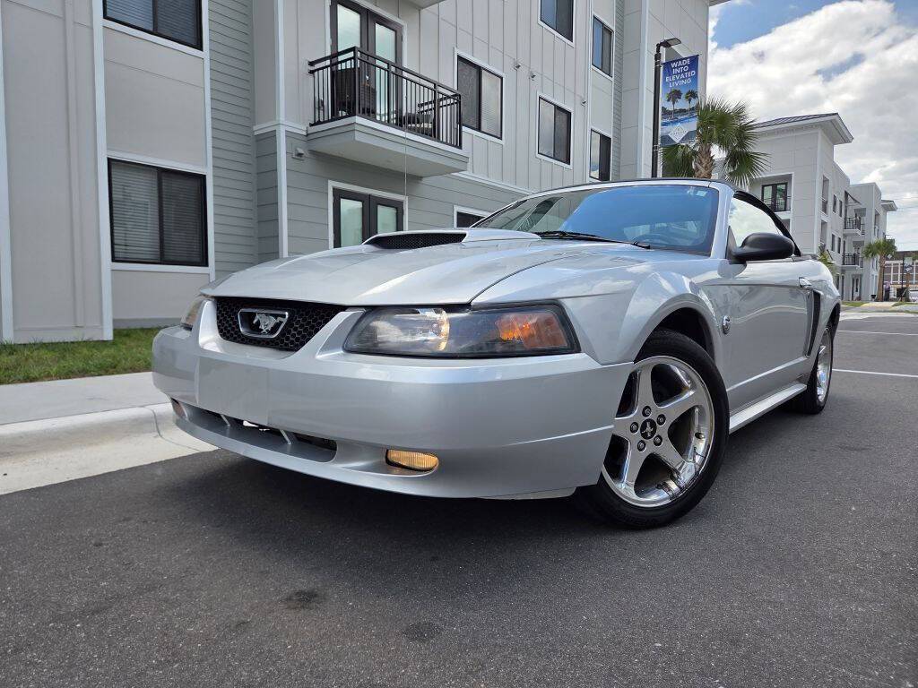 2004 Ford Mustang GT Deluxe