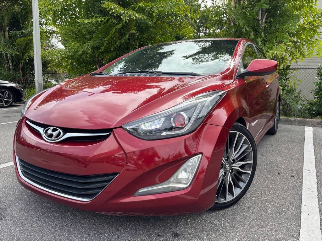 2015 Hyundai Elantra SE — Sedan — 111,538 mi — Tampa, FL