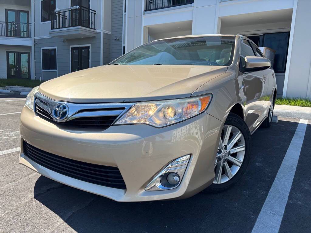 2012 Toyota Camry Hybrid XLE — Sedan — 117,634 mi — Tampa, FL