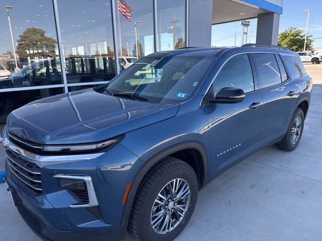 2025 Chevrolet Traverse LT — SUV — 29,719 mi — Lawrence, KS