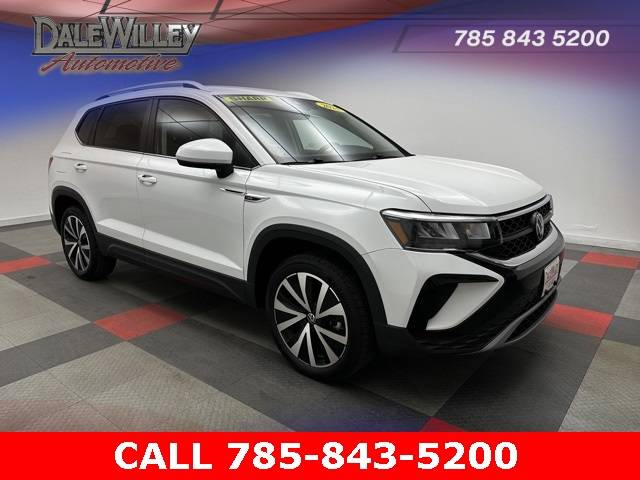 2024 Volkswagen Taos SE — SUV — 32,960 mi — Lawrence, KS