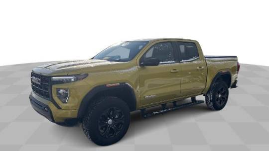 2023 GMC Canyon Elevation — Pickup Truck — 25,392 mi — Center Line, MI