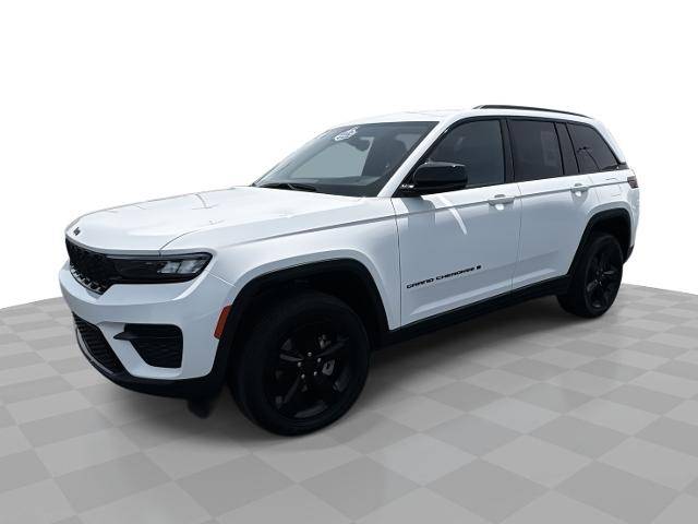 2023 Jeep Grand Cherokee Altitude — SUV — 26,644 mi — Center Line, MI