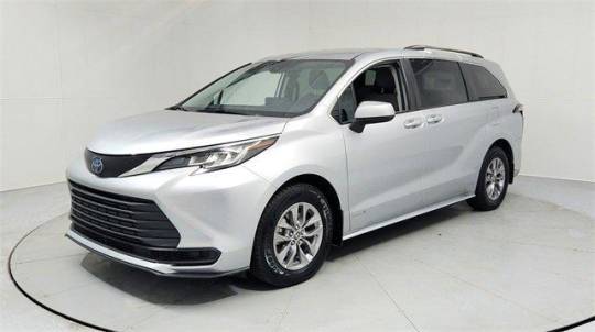 2021 Toyota Sienna LE 8-Passenger