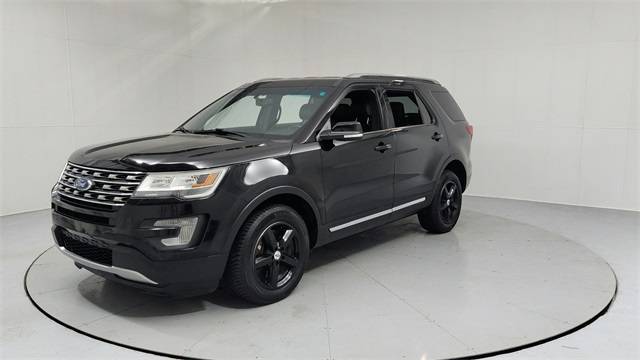 2017 Ford Explorer XLT — SUV — 68,793 mi — DEARBORN, MI