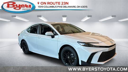 2025 Toyota Camry SE — Sedan — 8,055 mi — Delaware, OH