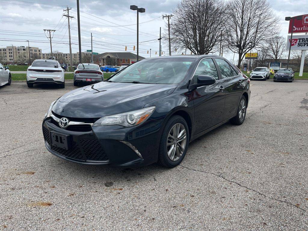 2016 Toyota Camry SE — Sedan — 94,441 mi — Dublin, OH