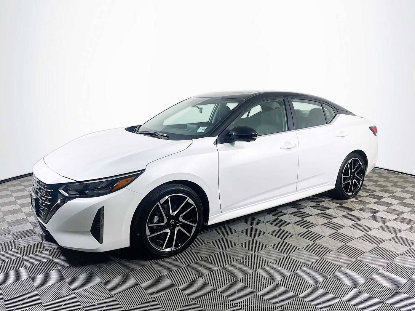 2024 Nissan Sentra SR — Sedan — 777 mi — Keyport, NJ
