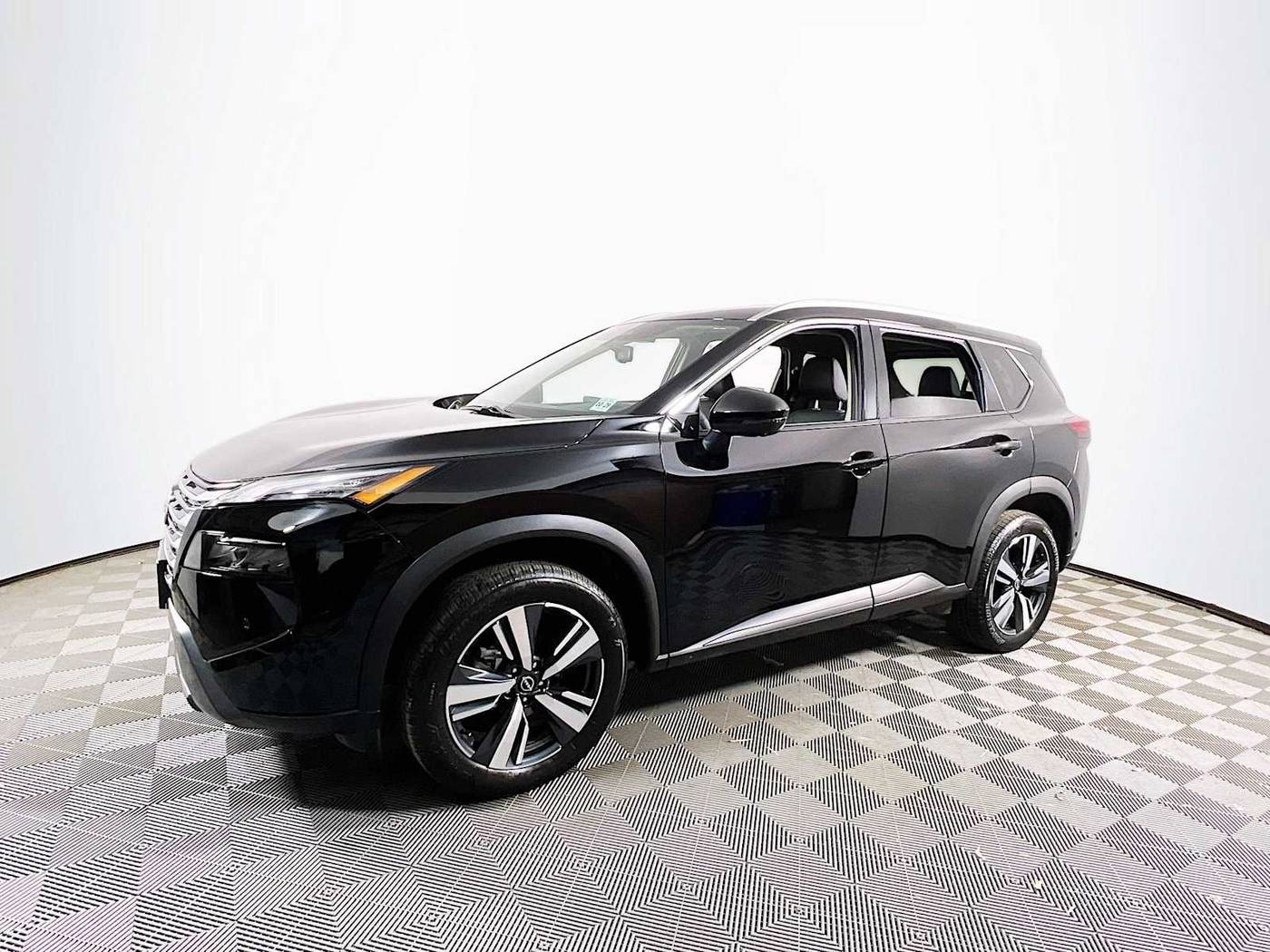 2024 Nissan Rogue SL — SUV — 732 mi — Keyport, NJ
