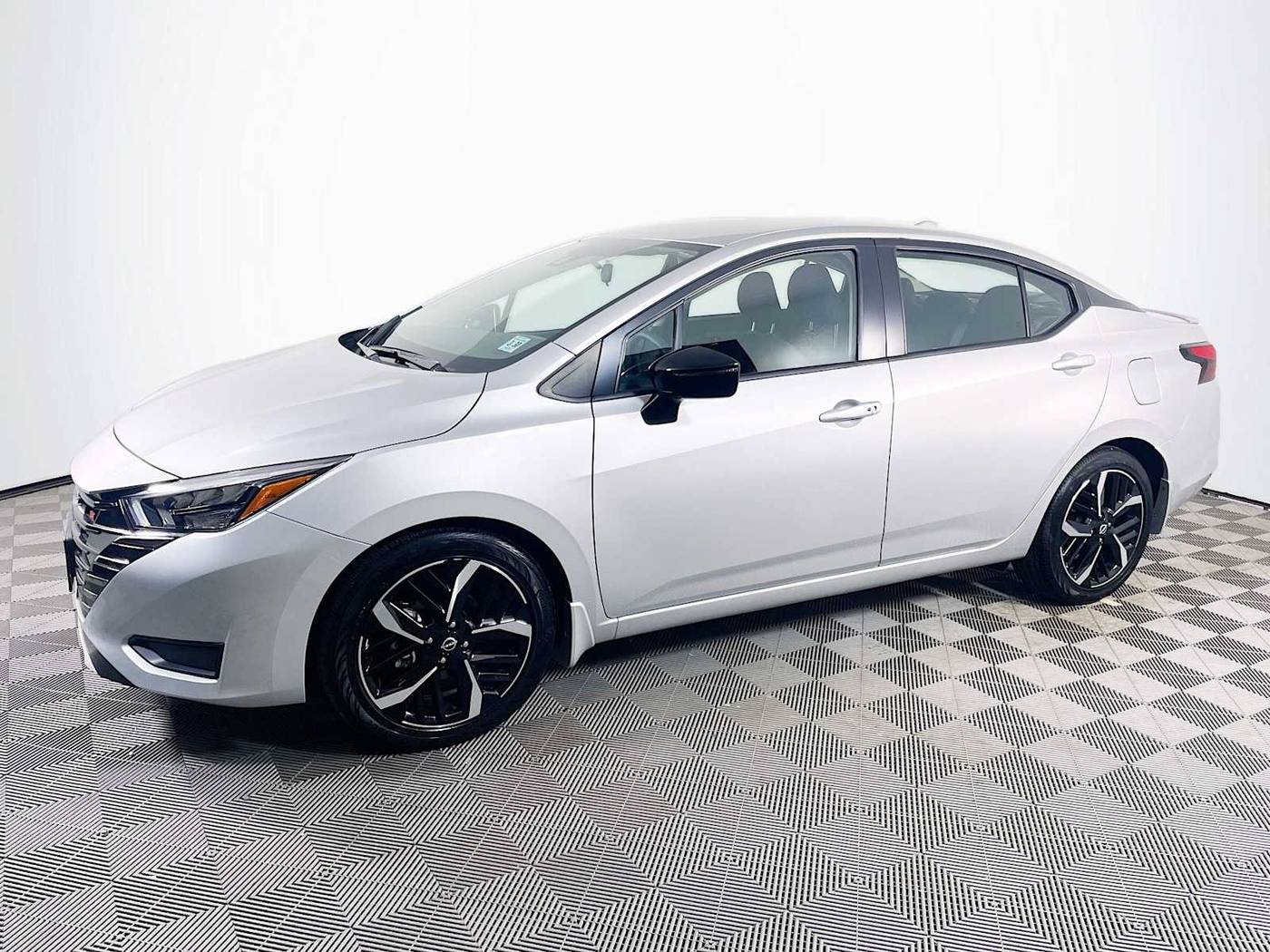 2024 Nissan Versa SR — Sedan — 86 mi — Keyport, NJ