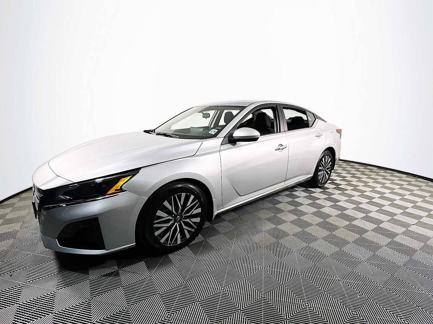 2024 Nissan Altima SV — Sedan — 452 mi — Keyport, NJ