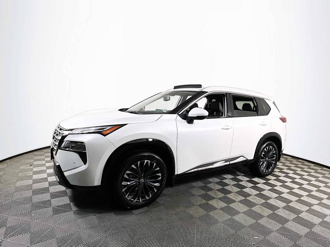 2024 Nissan Rogue Platinum — SUV — 856 mi — Keyport, NJ