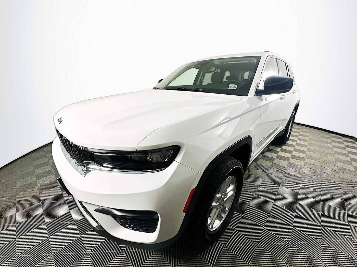 2023 Jeep Grand Cherokee Laredo — SUV — 47,586 mi — Keyport, NJ