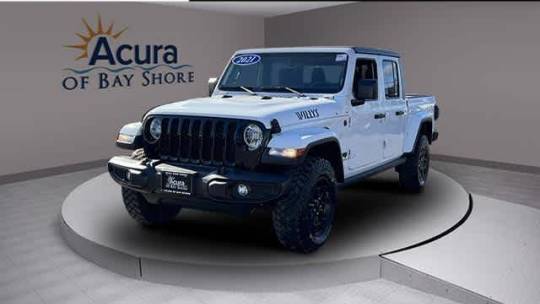 2021 Jeep Gladiator Willys — Pickup Truck — 47,713 mi — Bay Shore, NY