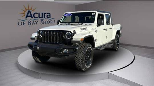 2021 Jeep Gladiator Willys — Pickup Truck — 53,935 mi — Bay Shore, NY