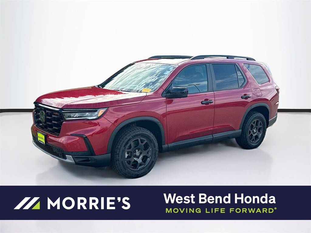 2025 Honda Pilot TrailSport — SUV — 9,115 mi — West Bend, WI