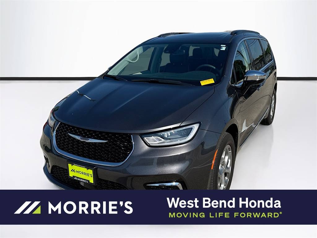 2023 Chrysler Pacifica Limited — Minivan — 21,507 mi — West Bend, WI