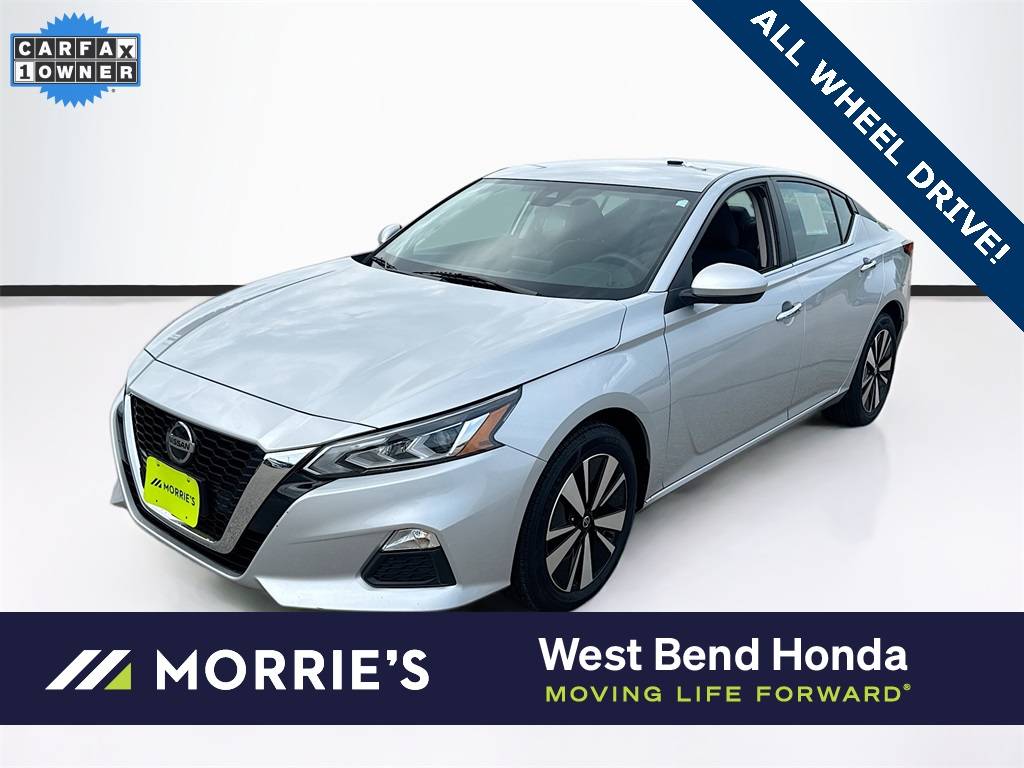 2022 Nissan Altima SV — Sedan — 30,583 mi — West Bend, WI