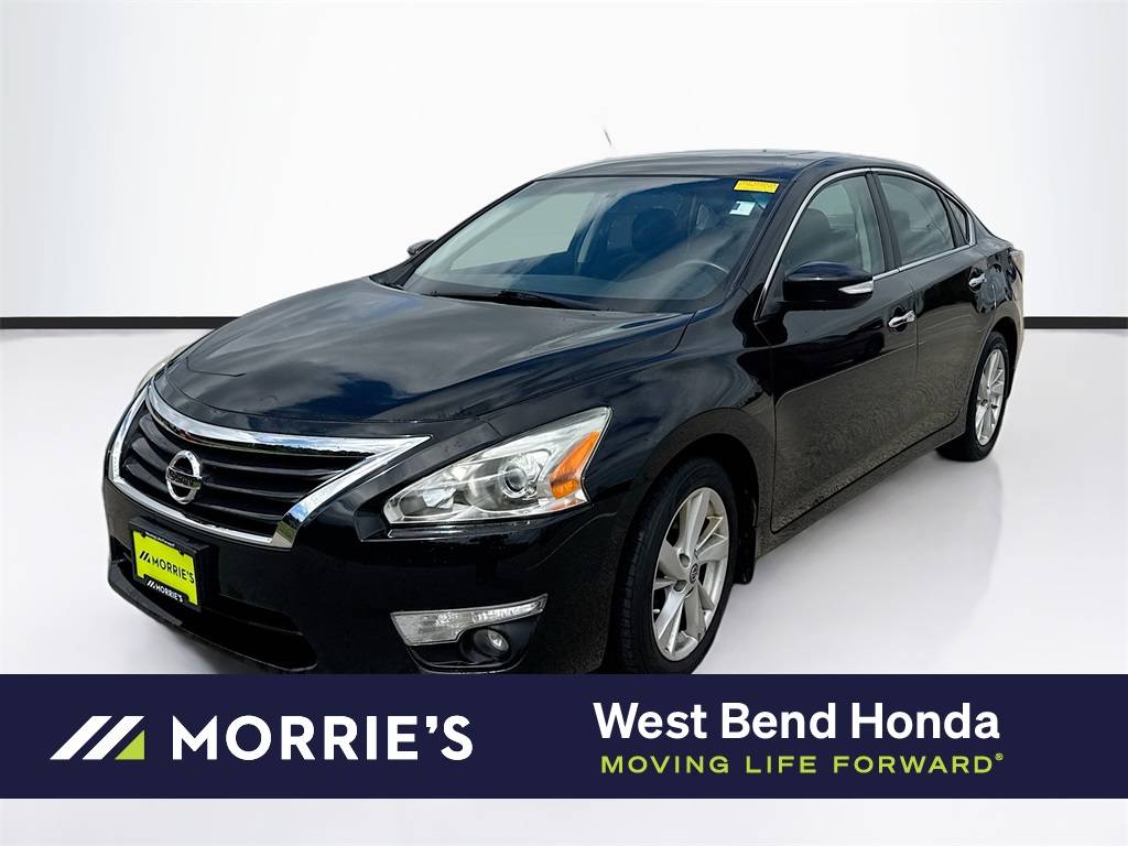 2015 Nissan Altima 2.5 SV — Sedan — 104,119 mi — West Bend, WI