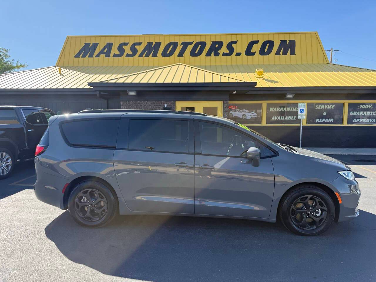 2021 Chrysler Pacifica Hybrid Limited — Minivan — 91,742 mi — Boise, ID