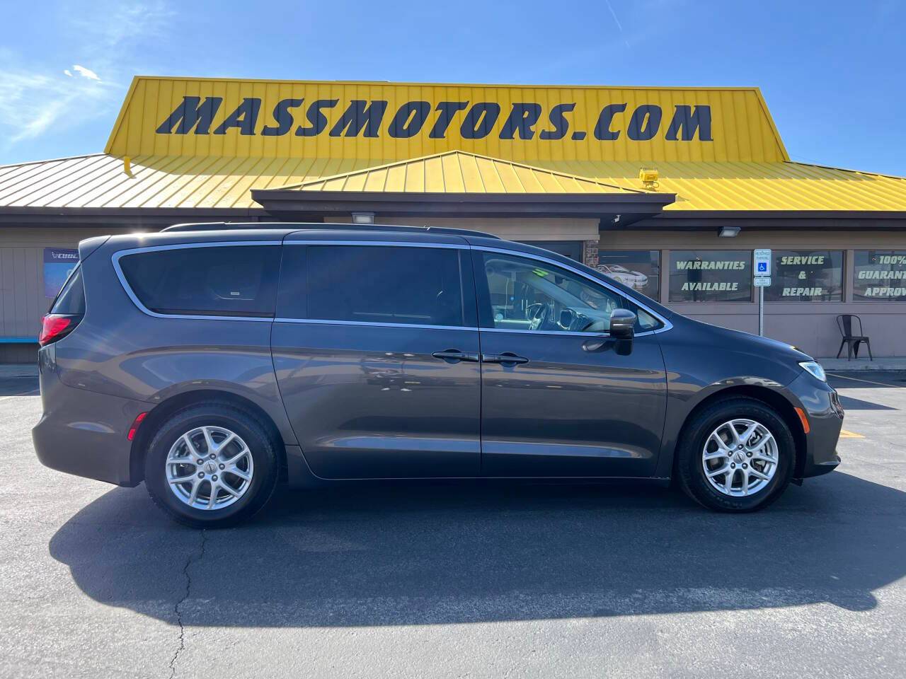 2022 Chrysler Pacifica Touring L — Minivan — 77,034 mi — Boise, ID