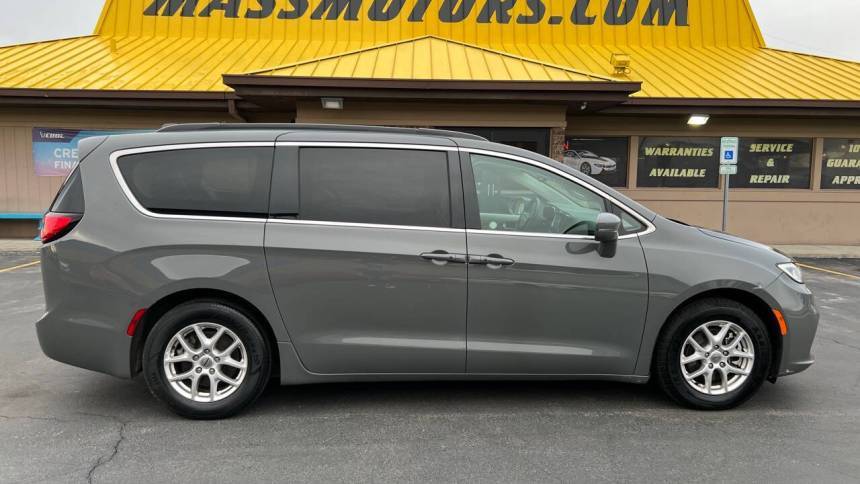 2022 Chrysler Pacifica Touring L — Minivan — 83,585 mi — Boise, ID