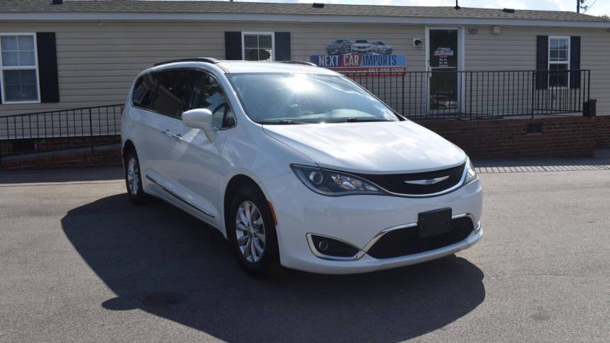 2017 Chrysler Pacifica Touring L — Minivan — 134,562 mi — Raleigh, NC