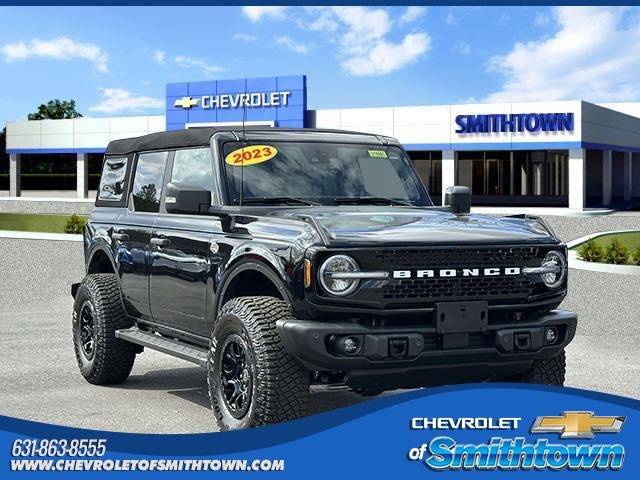 2023 Ford Bronco Wildtrak — SUV — 1,482 mi — Saint James, NY