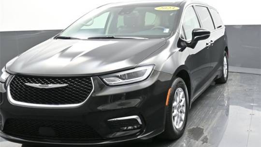 2023 Chrysler Pacifica Touring L — Minivan — 69,106 mi — Daphne, AL