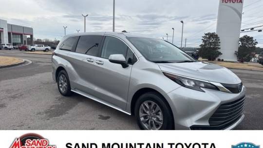 2024 Toyota Sienna LE — Minivan — 18,955 mi — Albertville, AL