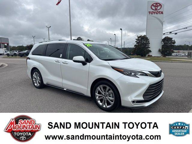 2024 Toyota Sienna Platinum — Minivan — 18,766 mi — Albertville, AL