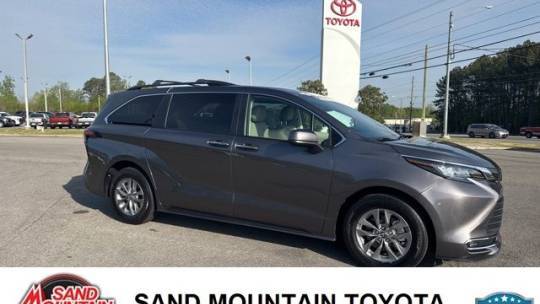 2023 Toyota Sienna XLE